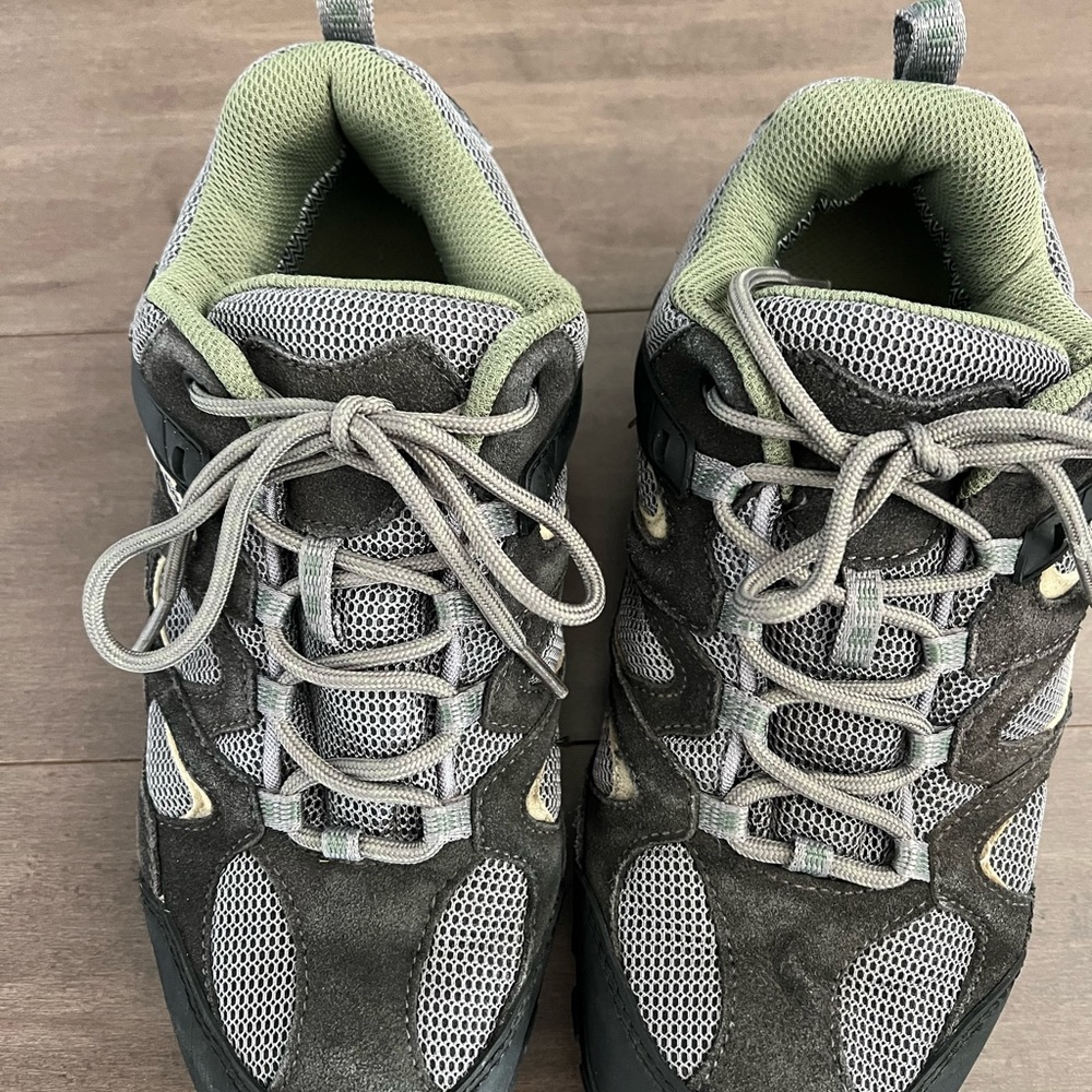 Mountain warehouse hiking shoes ladies size 8